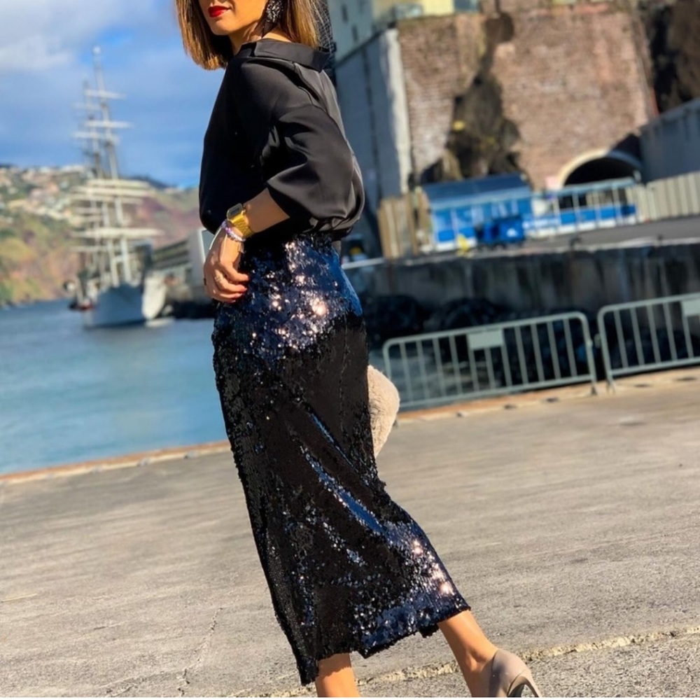 ZARA Ruched Sequin Skirt - Picture 9 of 12